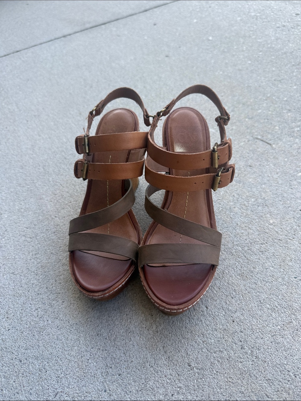 DV by Dolce Vita Brown Two-Tone Strappy Wedge Sandals
